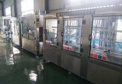 為什么全自動灌裝機(jī)越來越受人們的喜歡？
